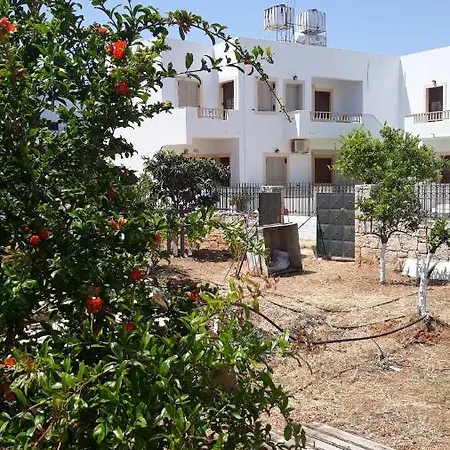 Apartment Pela *