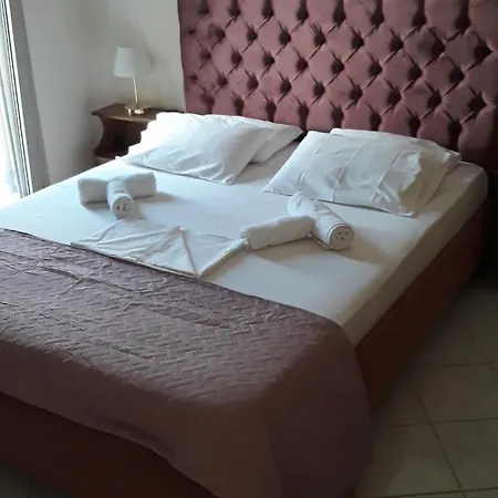 Pela Apartment Sissi (Crete)
