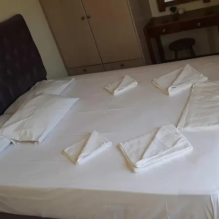 Apartment Pela *